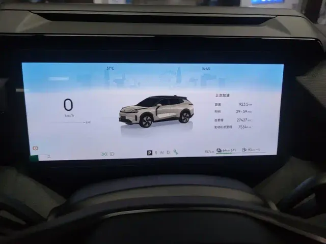 Lynk & Co 08 EM-P — Фото автомобиля 11