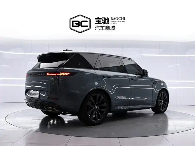 Land Rover Range Rover Sport — Фото автомобиля 3