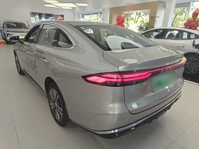 Geely Galaxy Stellar 6 — Фото автомобиля 4