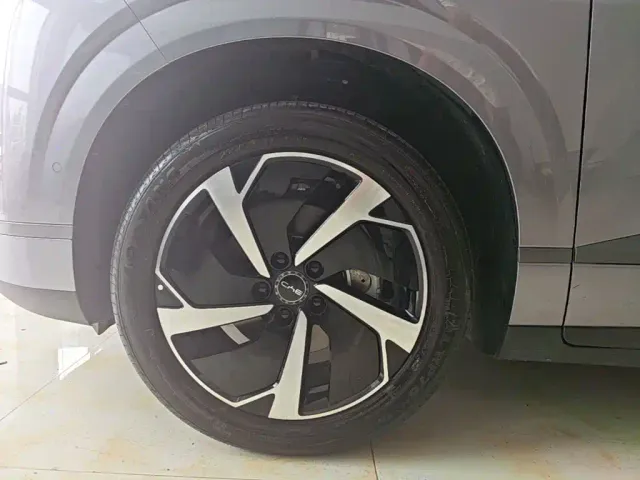 BYD Sealion 06 — Фото автомобиля 22