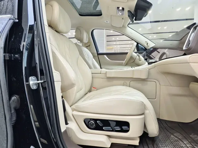 AITO Wenjie AITO M9 2024 Range Extender Max 52kWh 6-seater — Фото автомобиля 14