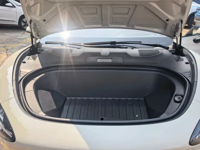 Xiaomi SU7 — Фото автомобиля 16