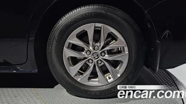 Toyota Sienna 4th Gen — Фото автомобиля 6