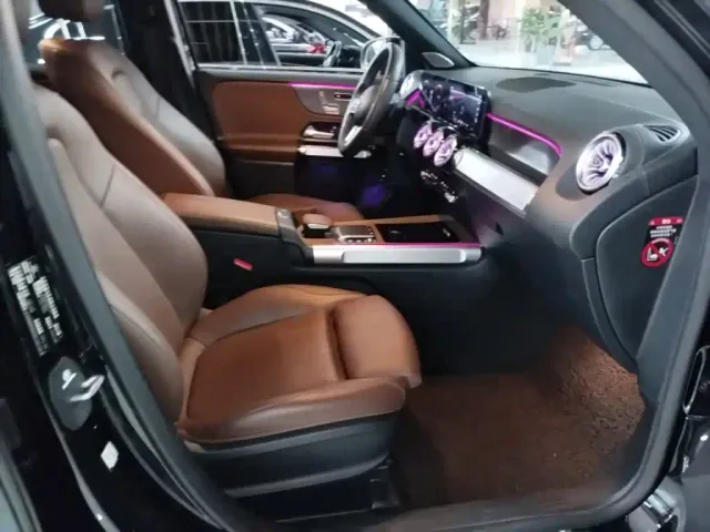 Mercedes-Benz GLB-Class — Фото автомобиля 24