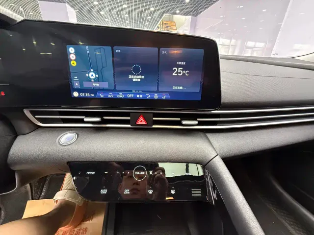Hyundai Elantra — Фото автомобиля 12