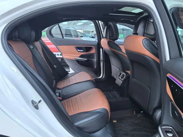 Mercedes-Benz C-Class — Фото автомобиля 11