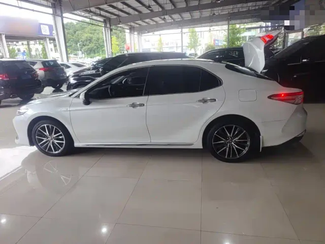 Toyota Camry — Фото автомобиля 5