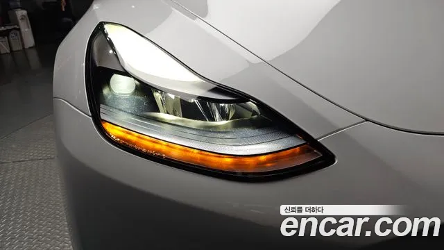 Tesla Model Y — Фото автомобиля 22