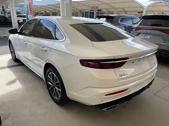 Geely Xingrui — Фото автомобиля 8