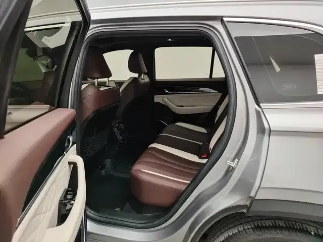 Geely Xingyue L — Фото автомобиля 8
