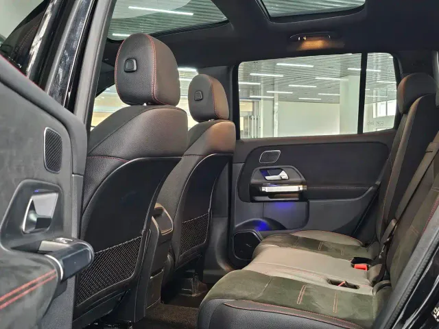 Mercedes-Benz GLB AMG — Фото автомобиля 10