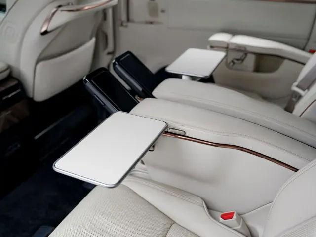 Lexus Lexus LM 2025 Model 500h Six-Seater Prestige Edition — Фото автомобиля 18