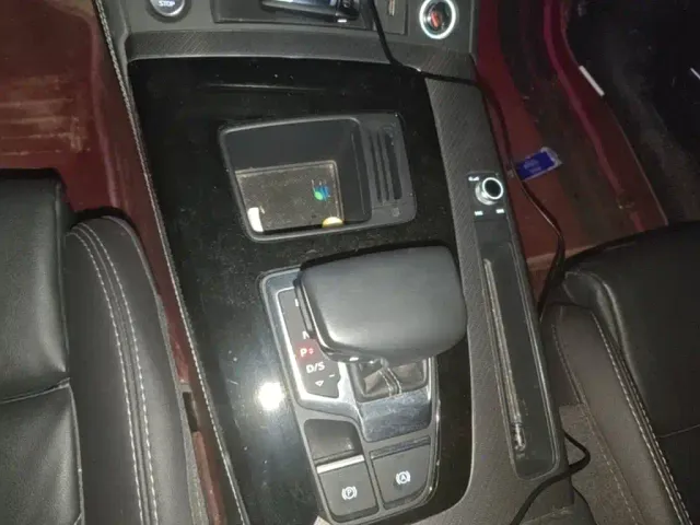 Audi Q5L — Фото автомобиля 13