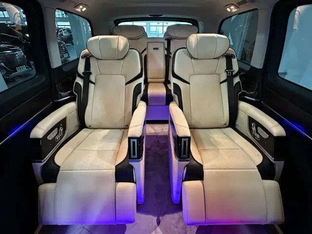 Mercedes-Benz V-Class — Фото автомобиля 17