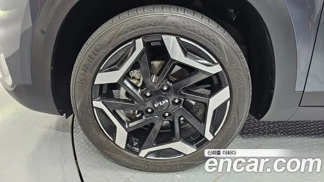 Kia Seltos Новый Seltos Бензин 2.0 2WD — Фото автомобиля 4