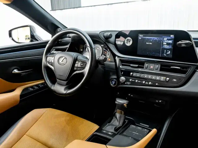 Lexus ES — Фото автомобиля 28