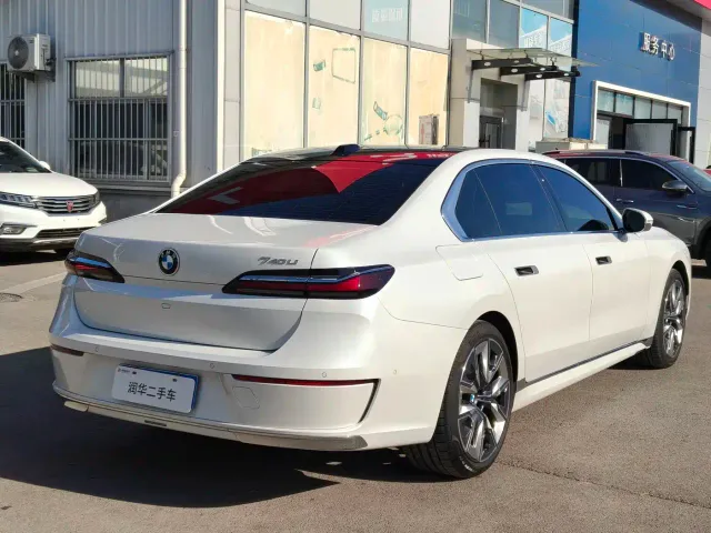 BMW 7 Series — Фото автомобиля 5