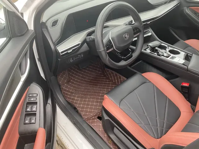 Changan Eado — Фото автомобиля 5