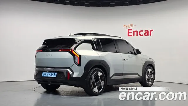 Kia EV3 — Фото автомобиля 2