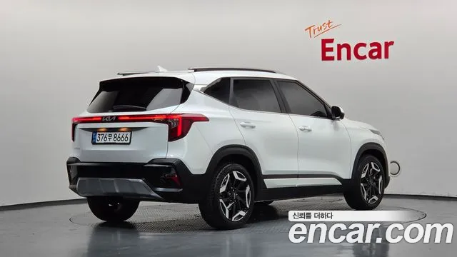 Фотография автомобиля — Kia Seltos Seltos (New)