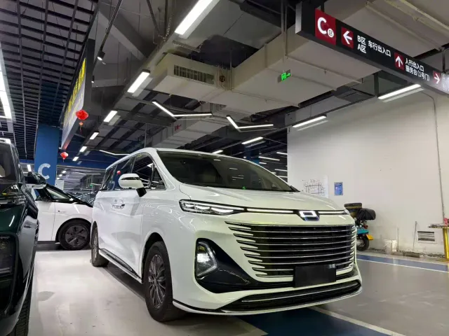 Bestune Besturn M9 — Фото автомобиля 3