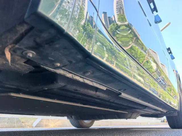Li Auto L8 — Фото автомобиля 25