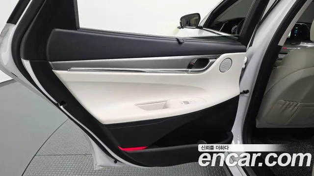 Hyundai Grandeur New — Фото автомобиля 14