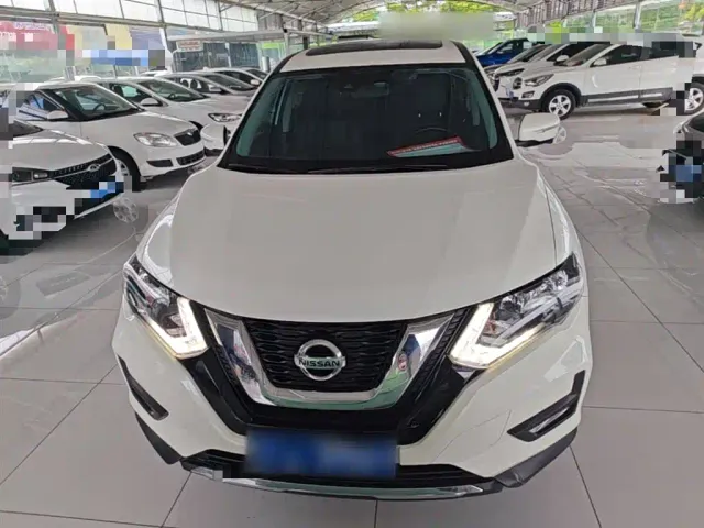Nissan X-Trail — Фото автомобиля 2
