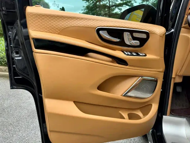 Mercedes-Benz V-Class — Фото автомобиля 27