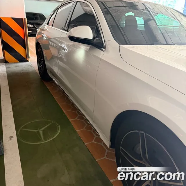 Mercedes-Benz E-Class — Фото автомобиля 18