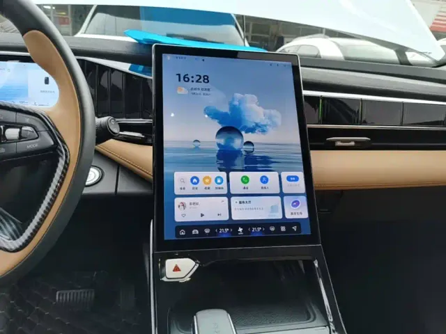 Geely Boyue L — Фото автомобиля 12