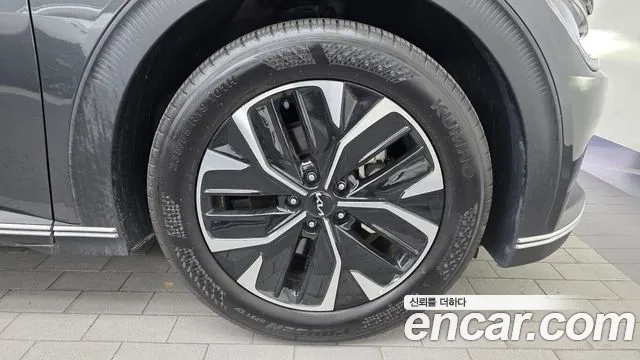 Kia EV6 — Фото автомобиля 6