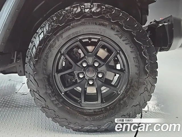 Jeep Wrangler — Фото автомобиля 5