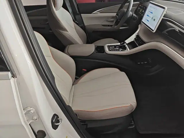 BYD Song Pro — Фото автомобиля 24