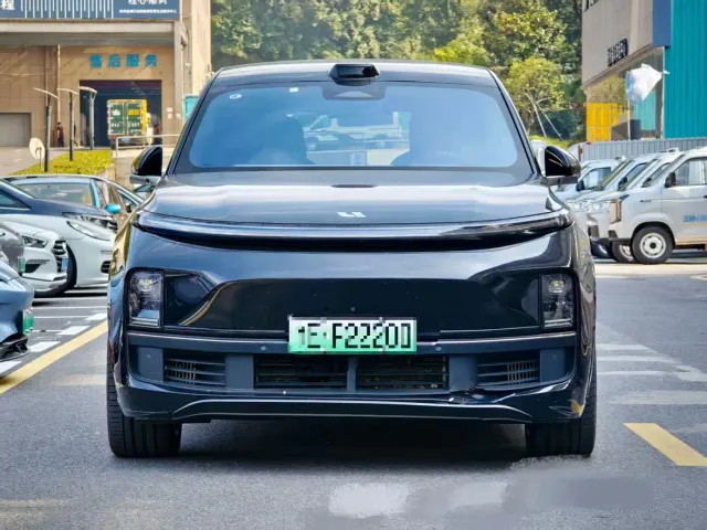 Фотография автомобиля — Li Auto L9