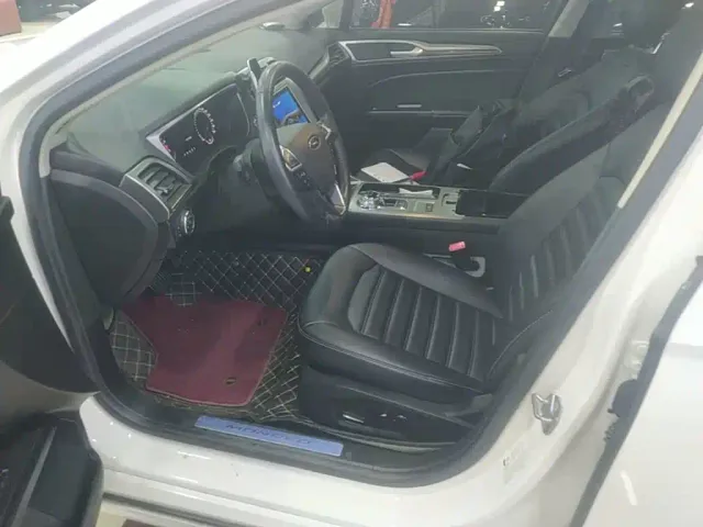 Ford Mondeo — Фото автомобиля 14
