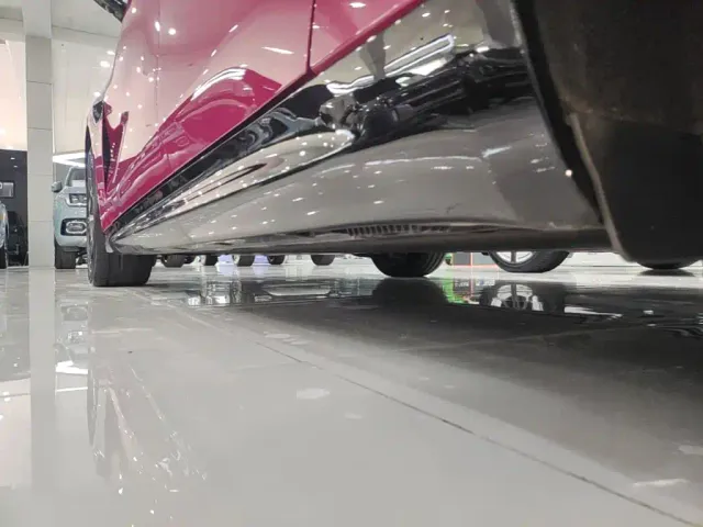 Xiaomi SU7 — Фото автомобиля 21