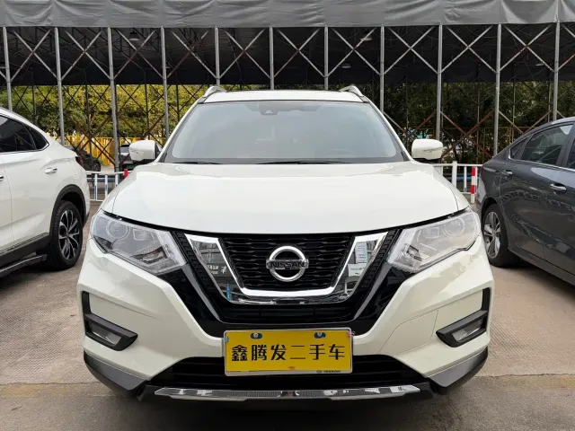 Nissan X-Trail — Фото автомобиля 2