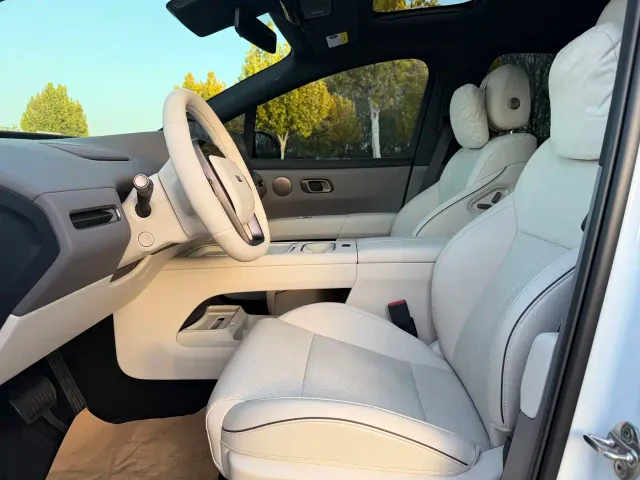 Li Auto i6 — Фото автомобиля 8