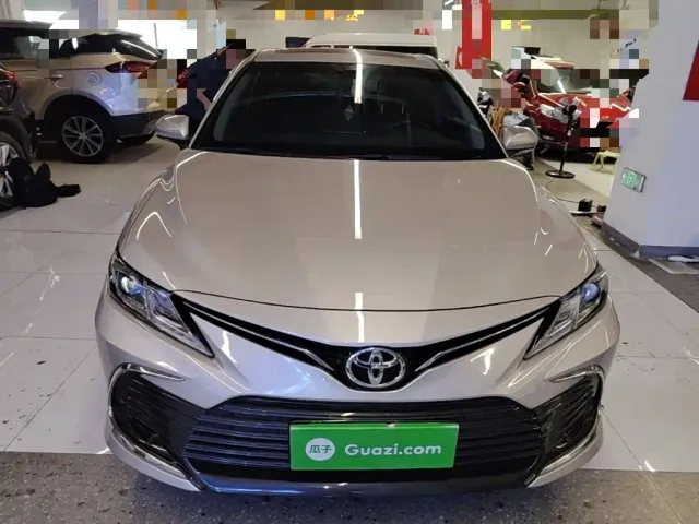 Toyota Camry — Фото автомобиля 2