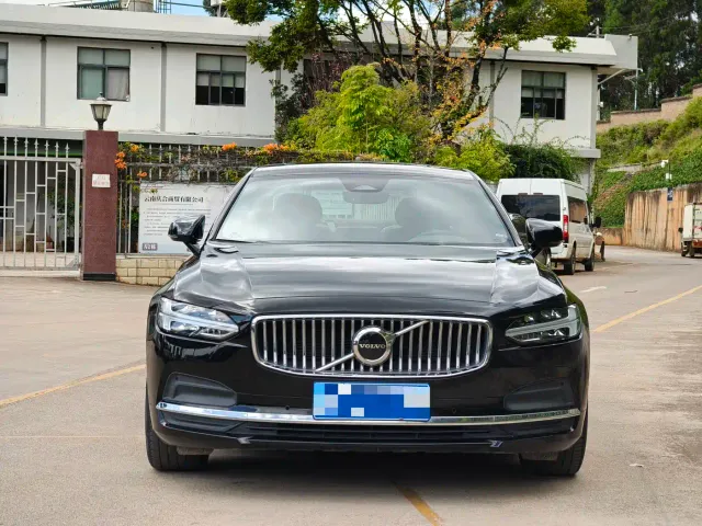 Volvo S90 — Фото автомобиля 2