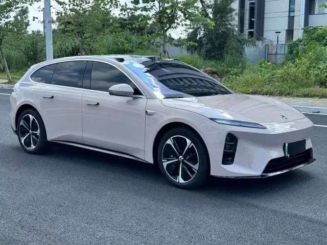 Nio ET5 Touring — Фото автомобиля 3