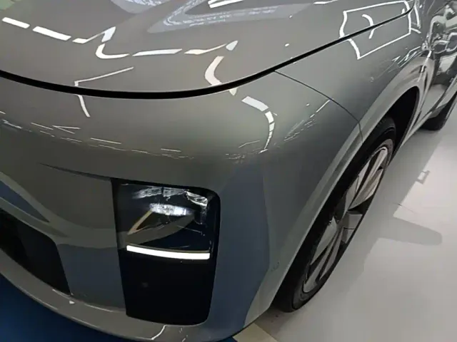 Li Auto i6 — Фото автомобиля 23