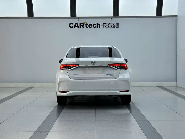 Toyota Corolla — Фото автомобиля 3