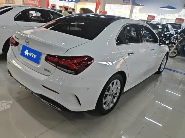Mercedes-Benz A-Class — Фото автомобиля 3