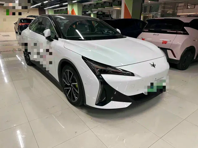 Arcfox Alpha S5 — Фото автомобиля 3