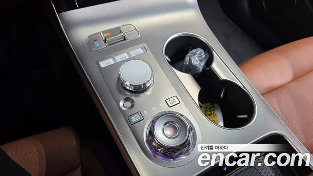 Genesis GV70 2.5T Бензин AWD — Фото автомобиля 8