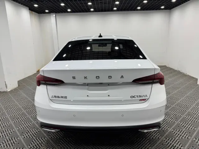 Skoda Octavia — Фото автомобиля 8