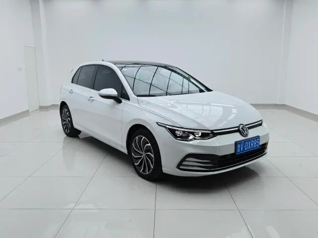 Volkswagen Golf — Фото автомобиля 2