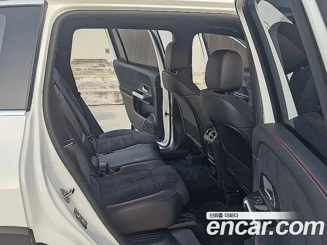 Mercedes-Benz GLB-Class — Фото автомобиля 20